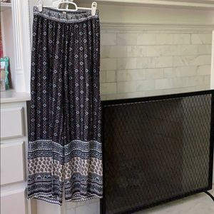 Francesca’s Miami brand printed palazzo pants